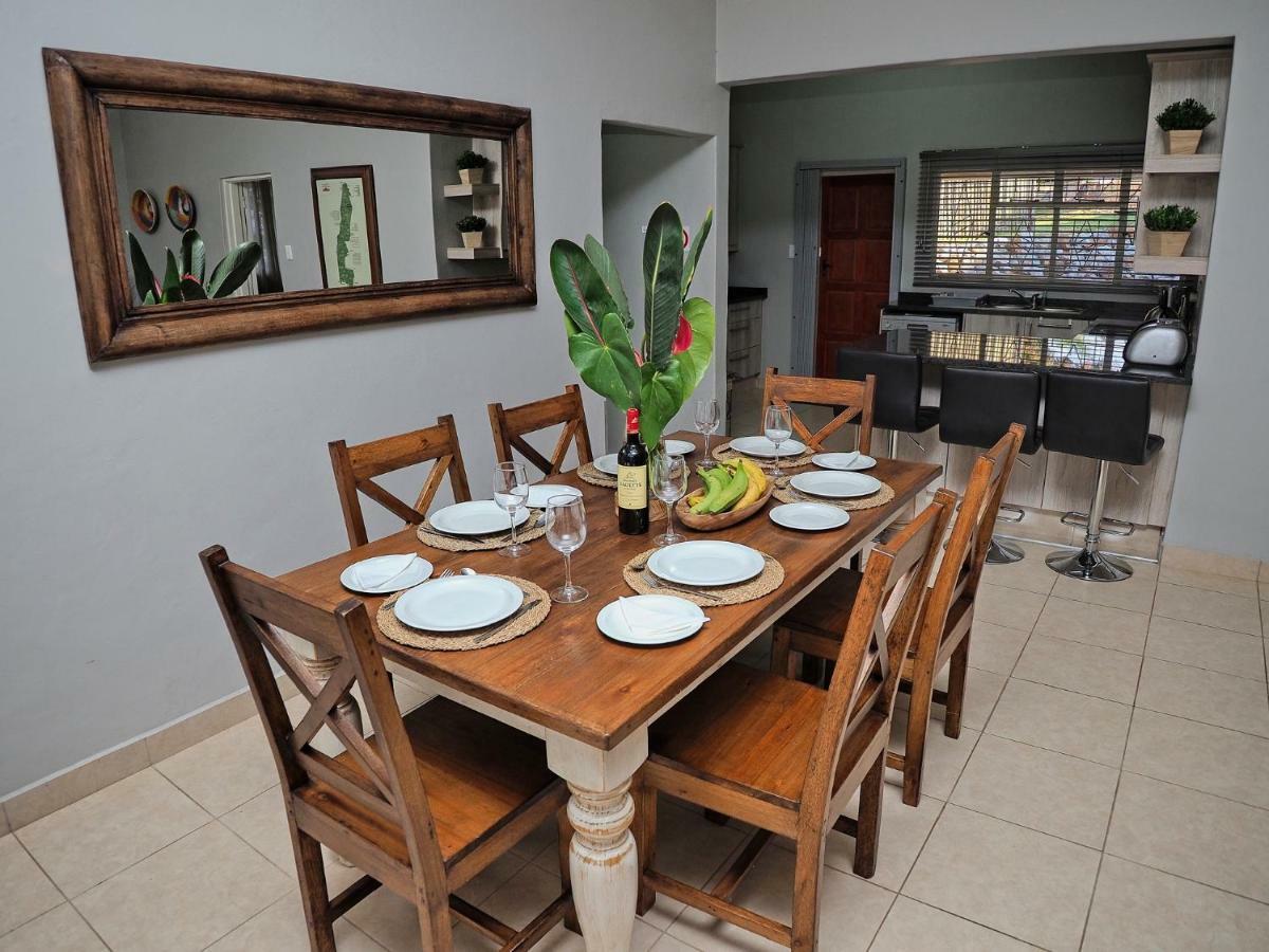 Poinsettia Family Cottage هازيفيو المظهر الخارجي الصورة