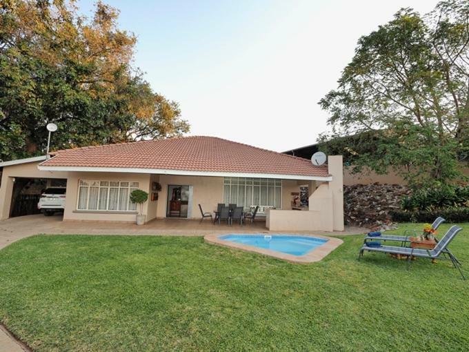 Poinsettia Family Cottage هازيفيو المظهر الخارجي الصورة